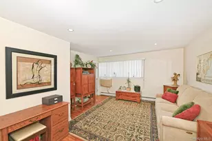 10 Ivy St, Farmingdale, NY 11735 - Photo 9