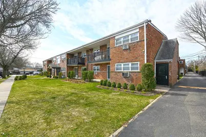 10 Ivy Street #1A, Farmingdale, NY 11735 - Photo 1