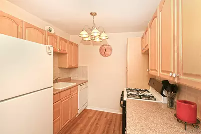 10 Ivy Street #1A, Farmingdale, NY 11735 - Photo 17