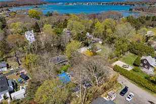 33 Locust Ave, Southampton, NY 11968 - Photo 11