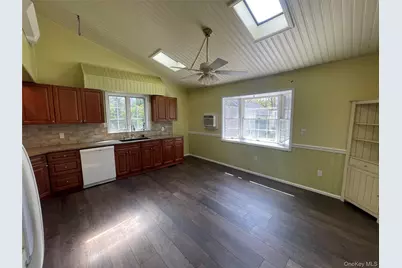 496 North Country Road, Saint James, NY 11780 - Photo 5