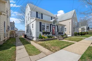 192 Broad St, Williston Park, NY 11596 - Photo 3