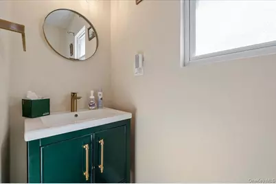 192 Broad Street, Williston Park, NY 11596 - Photo 7