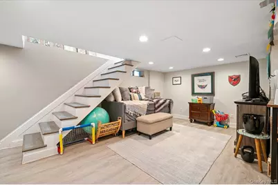 192 Broad Street, Williston Park, NY 11596 - Photo 25