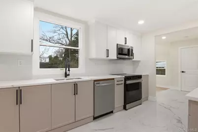 119 Catherine Street, East Northport, NY 11731 - Photo 15