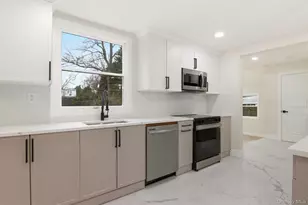 119 Catherine St, East Northport, NY 11731 - Photo 15