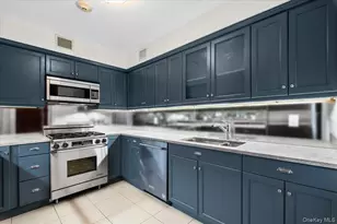 10 City Pl, White Plains, NY 10601 - Photo 17