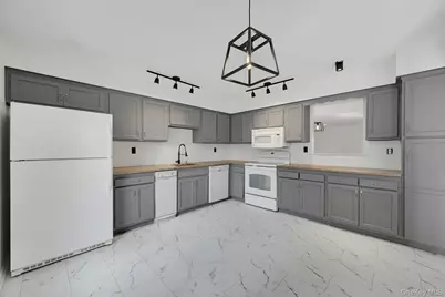 62 Somerset Drive, Suffern, NY 10901 - Photo 11