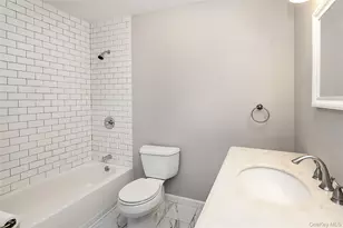 2022 Broadlawn Dr, Central Islip, NY 11722 - Photo 33