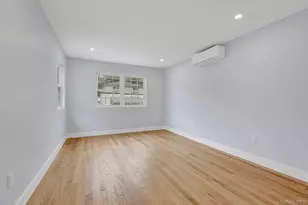 110-41 172nd St, Jamaica, NY 11433 - Photo 9