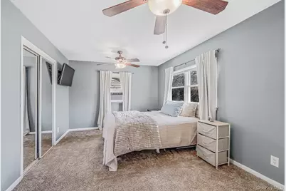 [Address not provided], North Babylon, NY 11703 - Photo 11