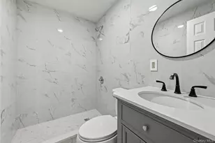 9 Harmony Ln, Glen Cove, NY 11542 - Photo 13