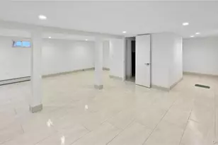 224 Windsor Pkwy, Hempstead, NY 11550 - Photo 33