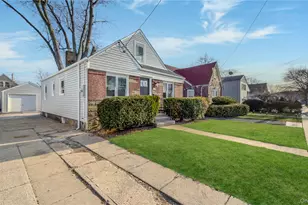 224 Windsor Pkwy, Hempstead, NY 11550 - Photo 5