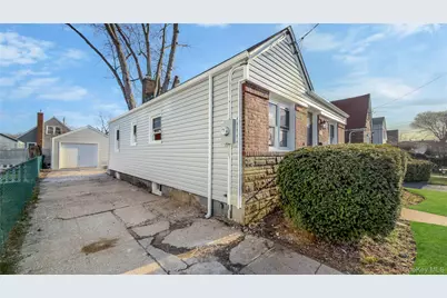 224 Windsor Parkway, Hempstead, NY 11550 - Photo 7