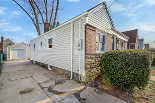 224 Windsor Pkwy, Hempstead, NY 11550 - Photo 7