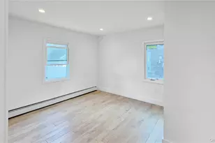 224 Windsor Pkwy, Hempstead, NY 11550 - Photo 17