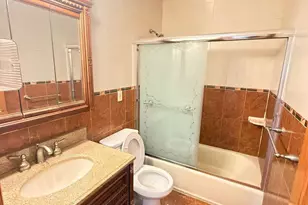 76-11 270th St, New York, NY 11040 - Photo 9