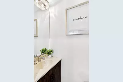 138 Payne Whitney Lane, Manhasset, NY 11030 - Photo 17