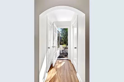 138 Payne Whitney Lane, Manhasset, NY 11030 - Photo 23