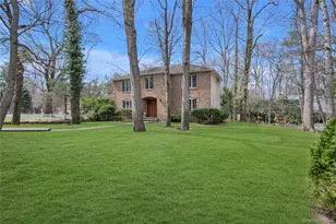 1 Peters Ln, Manhasset, NY 11030 - Photo 23