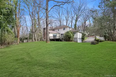 1 Peters Lane, Manhasset, NY 11030 - Photo 21