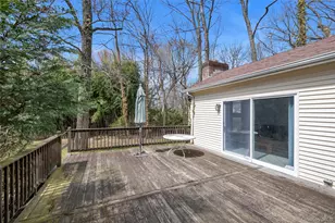 1 Peters Ln, Manhasset, NY 11030 - Photo 19