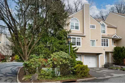 75 W Hartsdale Avenue #8, Hartsdale, NY 10530 - Photo 3