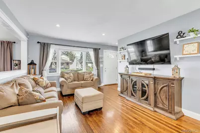 28 Rivera Lane, West Sayville, NY 11796 - Photo 5