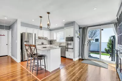 28 Rivera Lane, West Sayville, NY 11796 - Photo 9