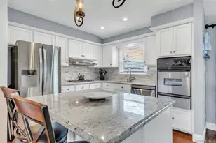 28 Rivera Ln, West Sayville, NY 11796 - Photo 11