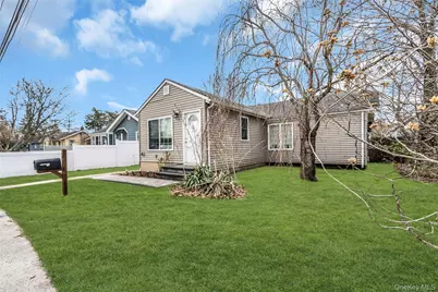 6 Oakwood Avenue, Ronkonkoma, NY 11779 - Photo 1