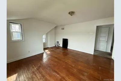 307 W Shore Road #5, Huntington, NY 11743 - Photo 5