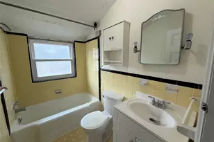 307 W Shore Rd, Huntington, NY 11743 - Photo 9