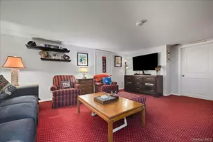 2953 Kinloch Rd, Wantagh, NY 11793 - Photo 25