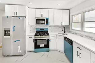 37 Decatur St, Roosevelt, NY 11575 - Photo 21