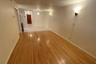 68-05 242nd St, Little Neck, NY 11362 - Photo 5