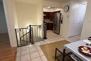 68-05 242nd St, Little Neck, NY 11362 - Photo 3