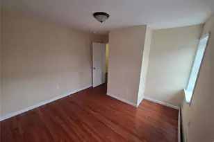 42 Hasbrouck St, Newburgh, NY 12550 - Photo 5