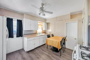 24 Pleasant Ave, Roosevelt, NY 11575 - Photo 7