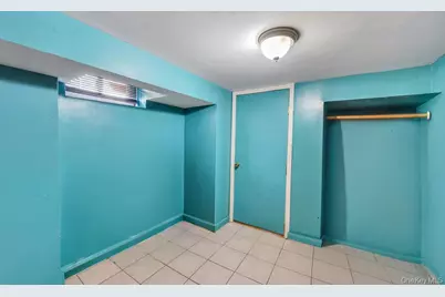 24 Pleasant Avenue, Roosevelt, NY 11575 - Photo 19