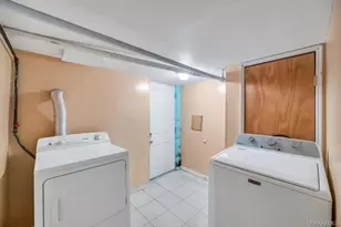 24 Pleasant Ave, Roosevelt, NY 11575 - Photo 21