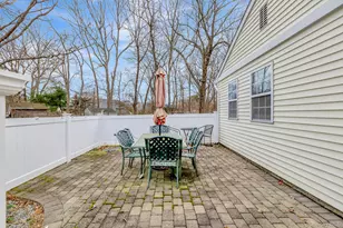 7 Possum Path, Coram, NY 11727 - Photo 17