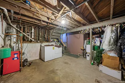 86 Overlook Drive, East Islip, NY 11730 - Photo 11