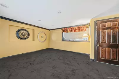 86 Overlook Drive, East Islip, NY 11730 - Photo 9