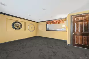 86 Overlook Dr, East Islip, NY 11730 - Photo 9