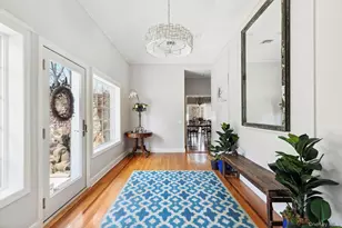 61 Factory Pond Rd, Locust Valley, NY 11560 - Photo 7