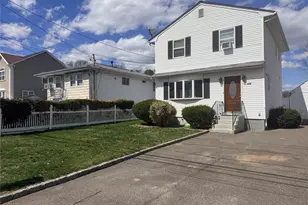 506 48th St, Lindenhurst, NY 11757 - Photo 3