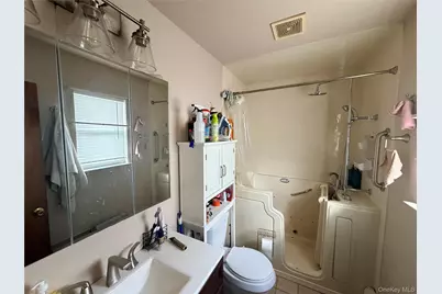 506 48th Street, Lindenhurst, NY 11757 - Photo 9