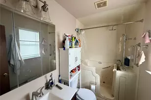 506 48th St, Lindenhurst, NY 11757 - Photo 9